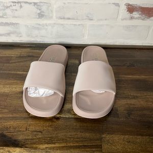 Lululemon Women’s Slides